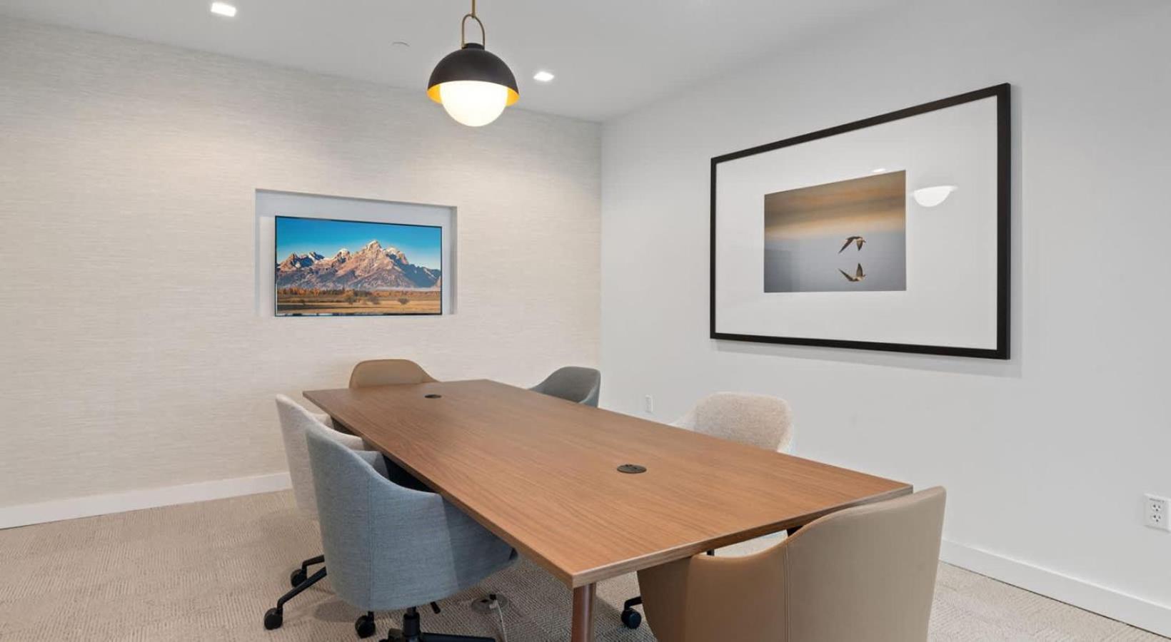 High-Rise Apt Raleigh Free Parking & Sunset View 1 외부 사진