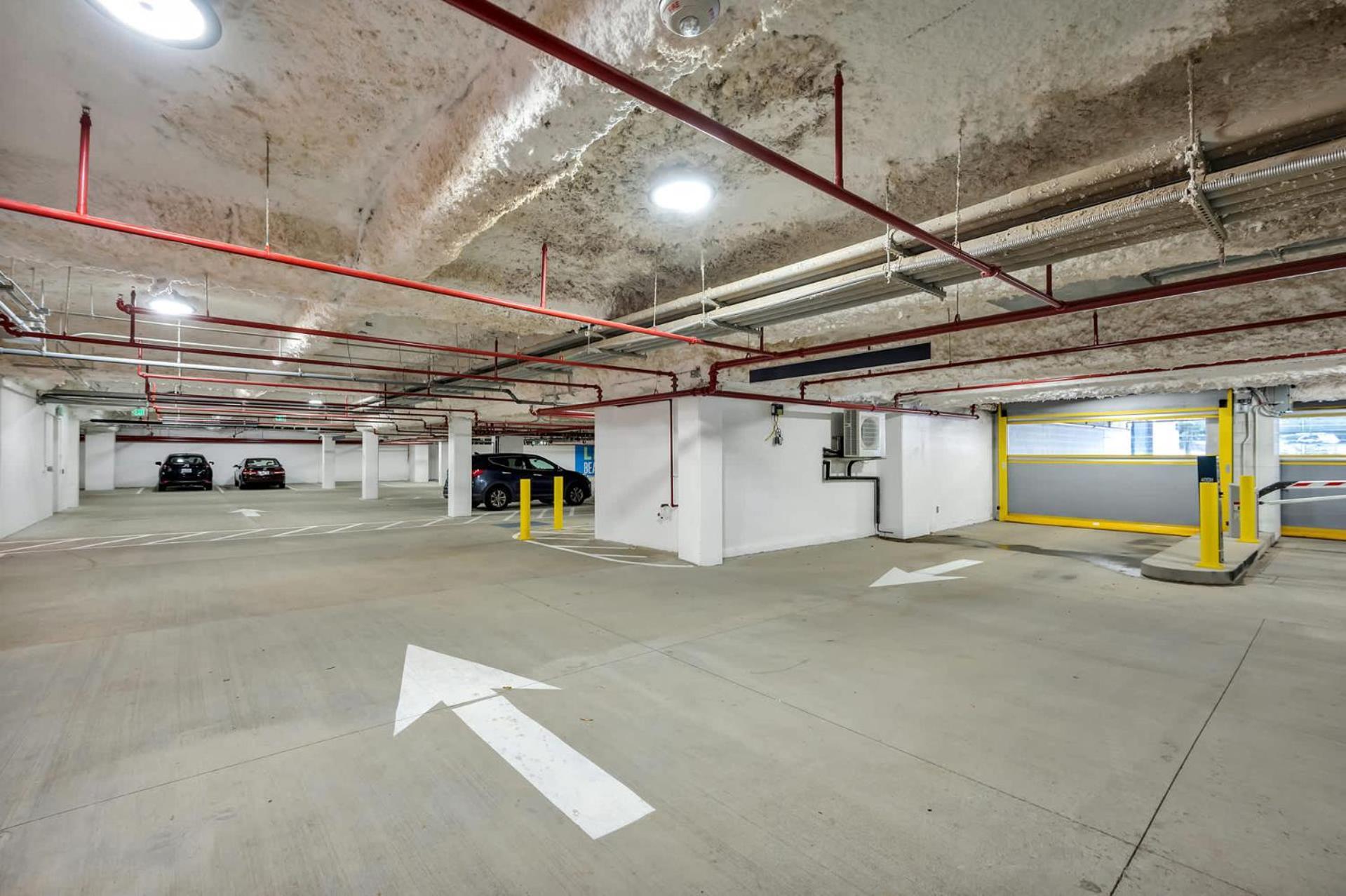 High-Rise Apt Raleigh Free Parking & Sunset View 1 외부 사진
