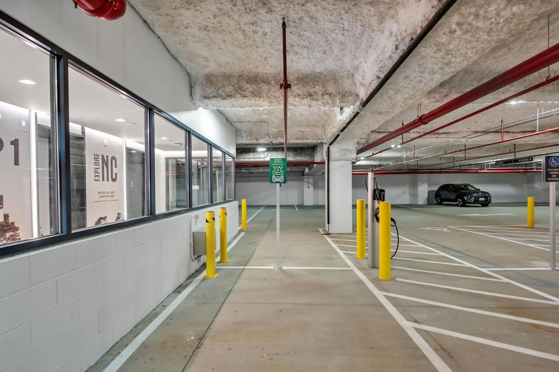 High-Rise Apt Raleigh Free Parking & Sunset View 1 외부 사진