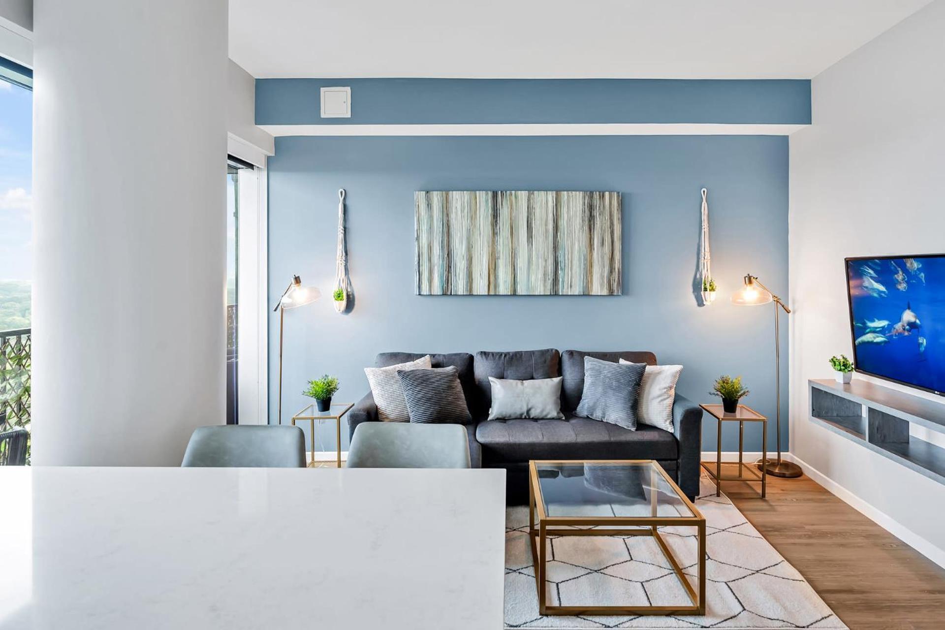 High-Rise Apt Raleigh Free Parking & Sunset View 1 외부 사진