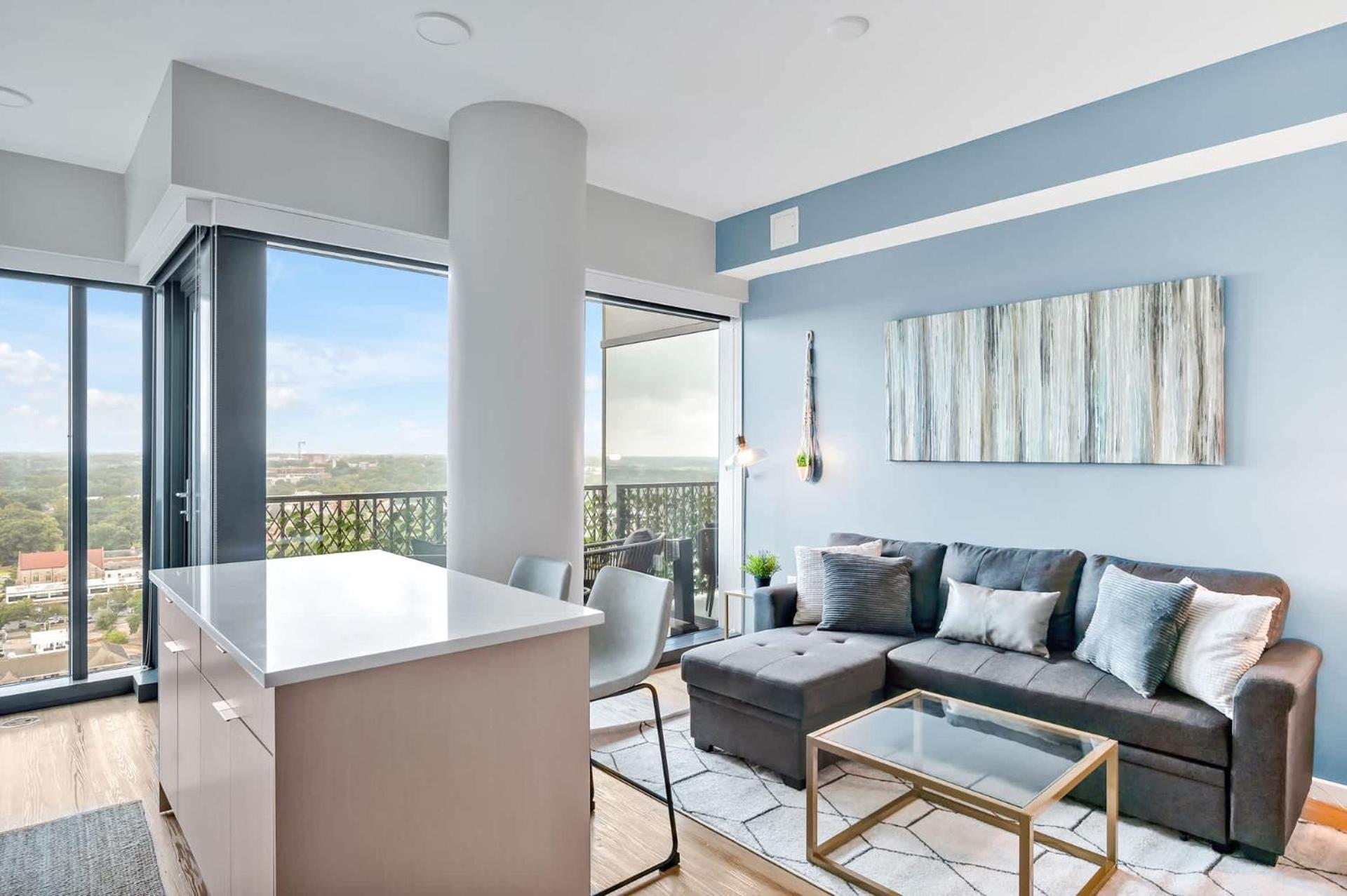 High-Rise Apt Raleigh Free Parking & Sunset View 1 외부 사진